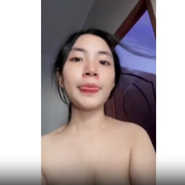 SI C4NTIK P4K4I PARFUM NIH COBA P4K4I PUNYA KALIAN AJA P4STI ENAK